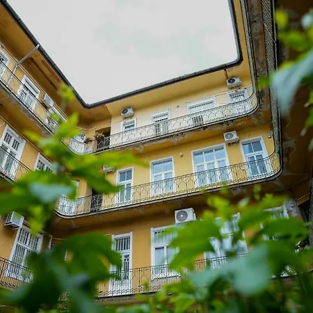 Instant Ruinbar Premium J Apartment