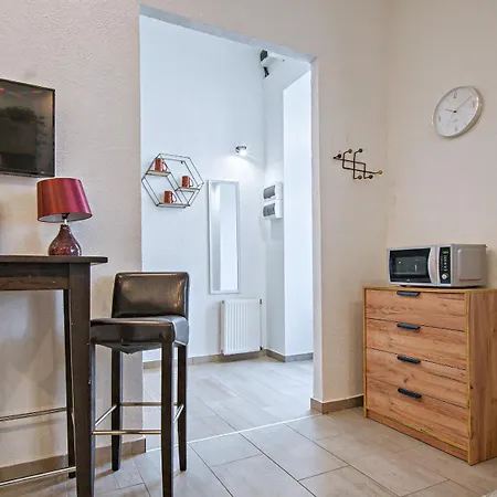 Ruinbar Nights Style With Ac Budapest