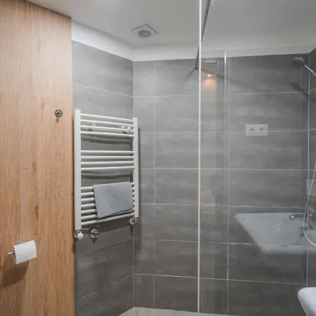 Ruinbar Nights Style With Ac Apartment