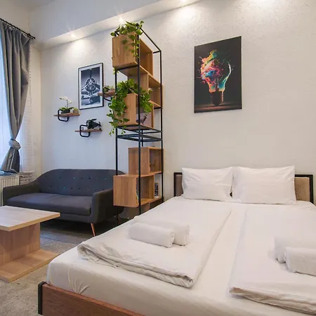 Ruinbar Nights Style With Ac Apartment *