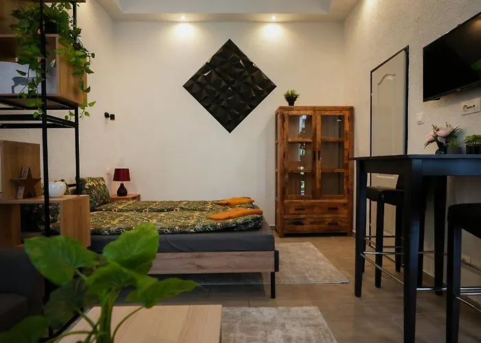 Ruinbar Nights Style With Ac Budapest